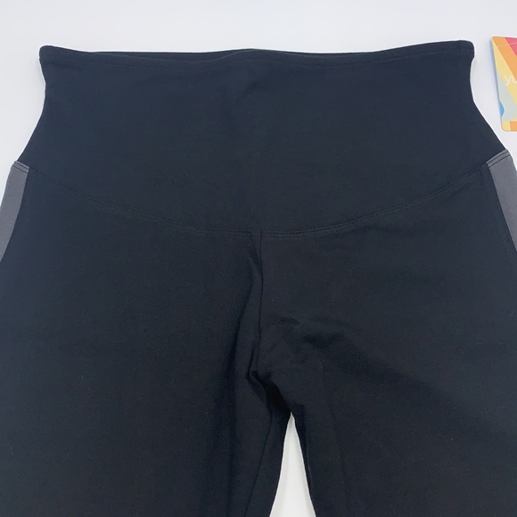 Yummie Rachel Two Color Block Stripe High Waistband Leggings Size Medium - Picture 5 of 10